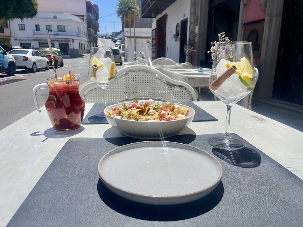 B on the rocks — Comida y bebida