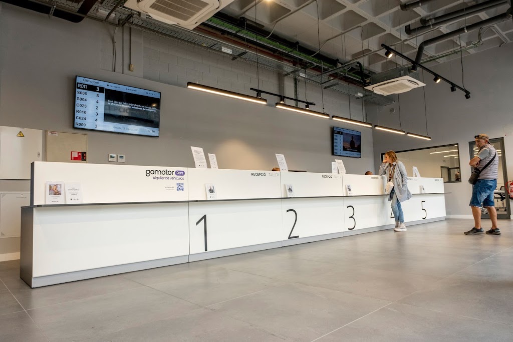 Taller Oficial Peugeot, Citroen, Opel - Joaquin Oliva Tarragona — Interior