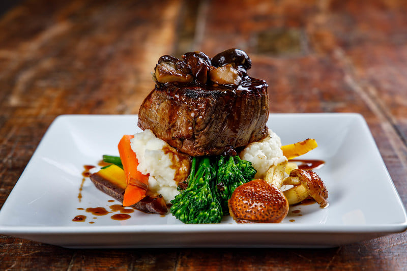  Bleu Restaurant & Lounge