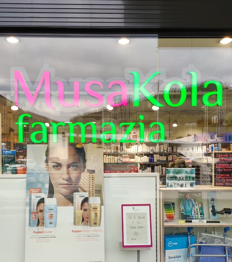 Farmacia Musakola — Del propietario