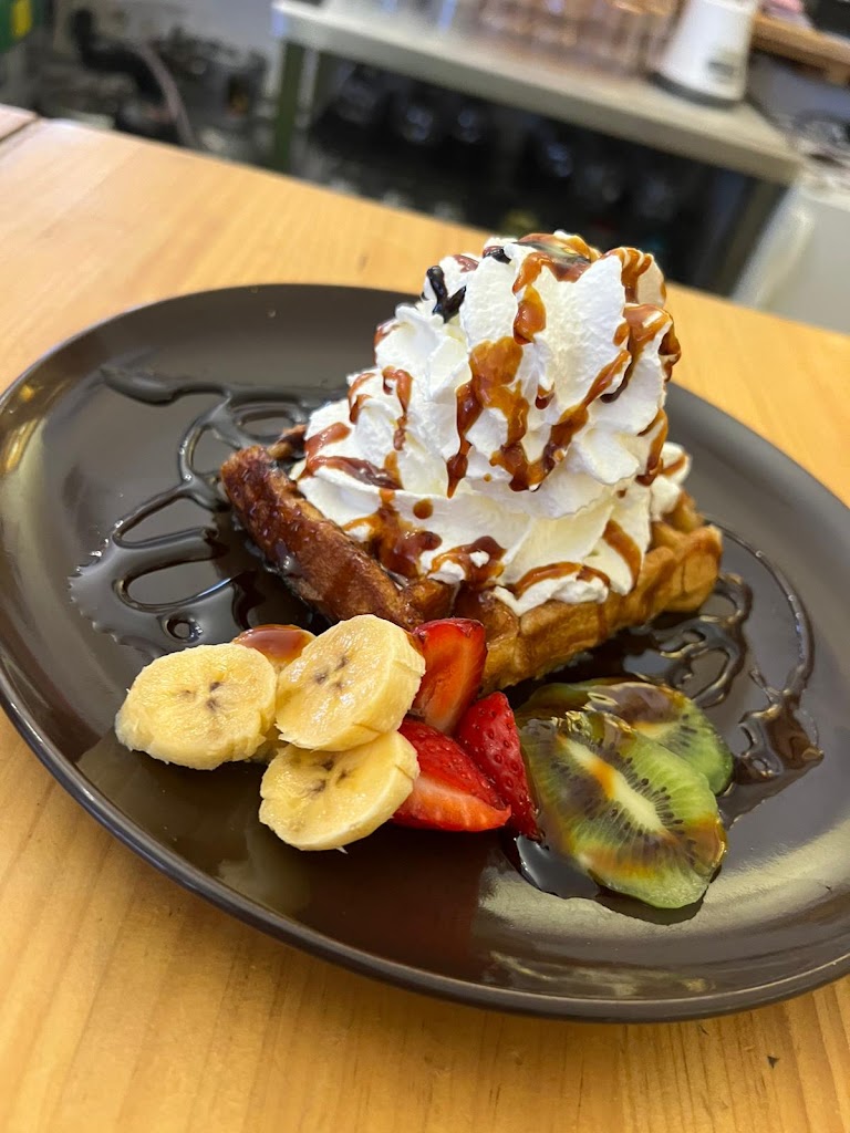 Nuevo Boulevard N5 - Restaurante & Cafeteria — Comida y bebida