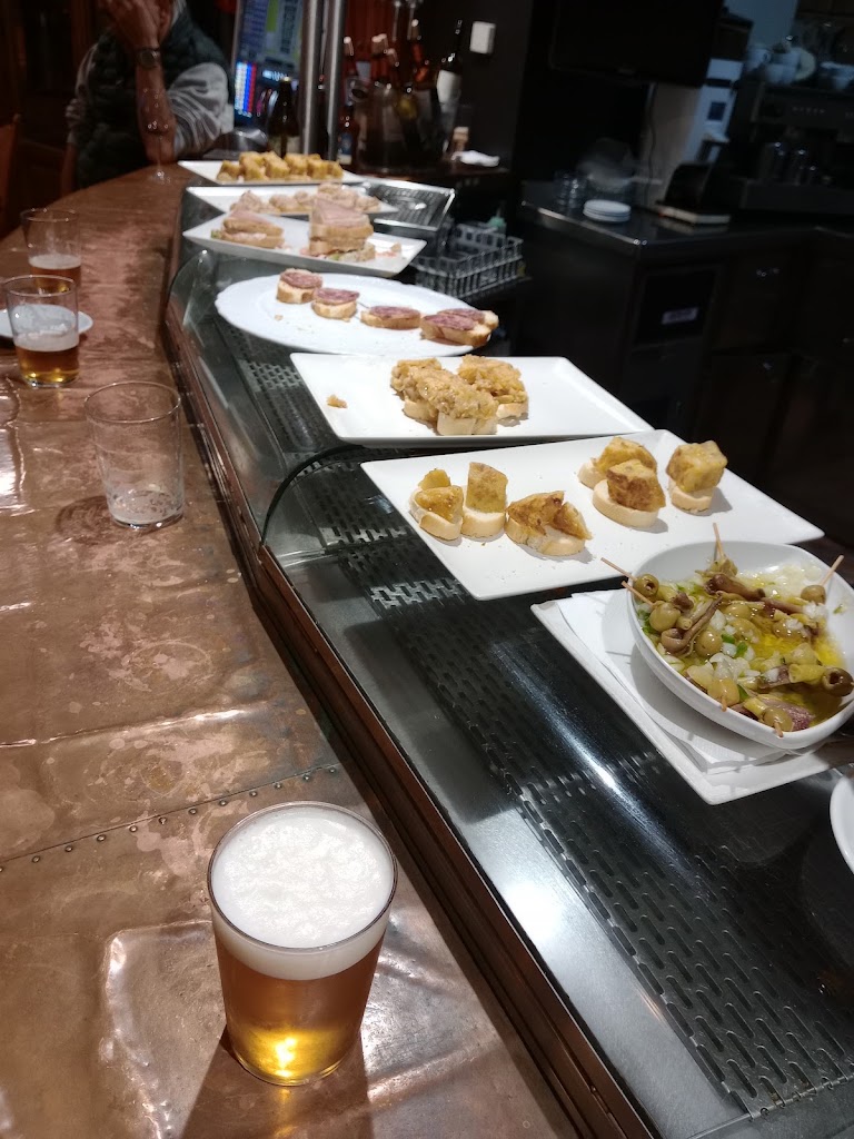 Bar Larra — Comida y bebida