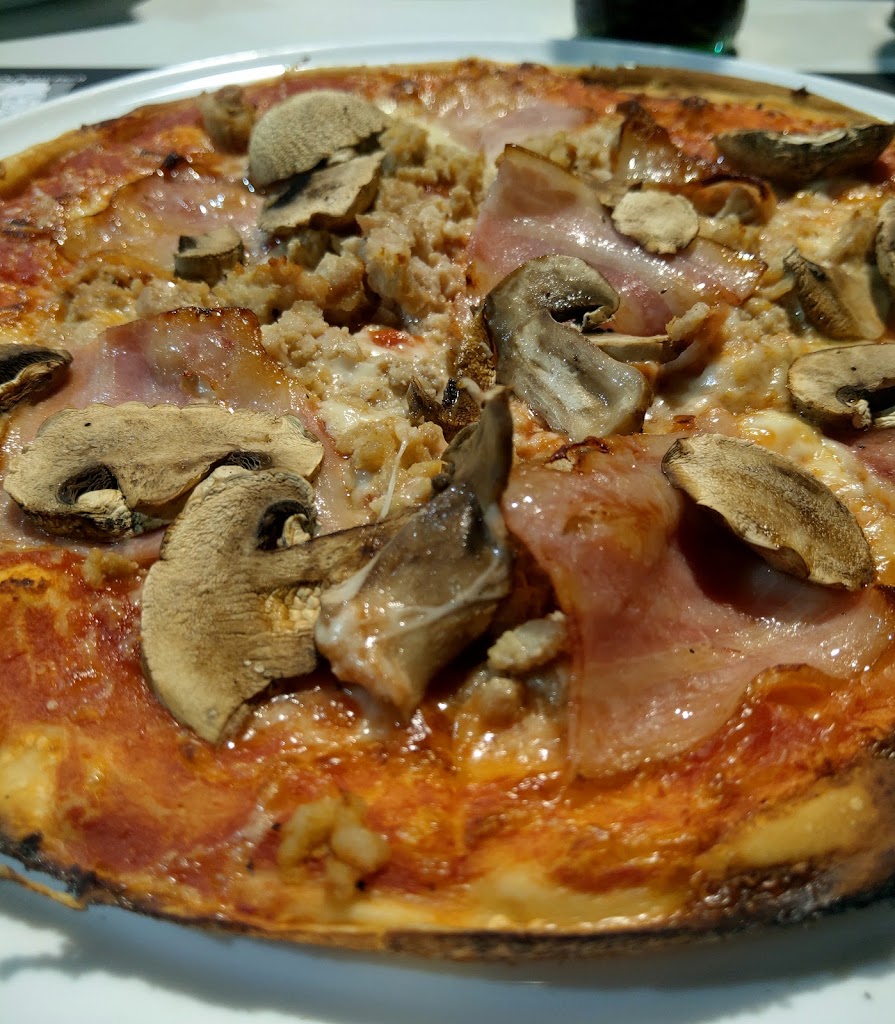 Pizzeria Da Francesco (La Jara) — Pizza