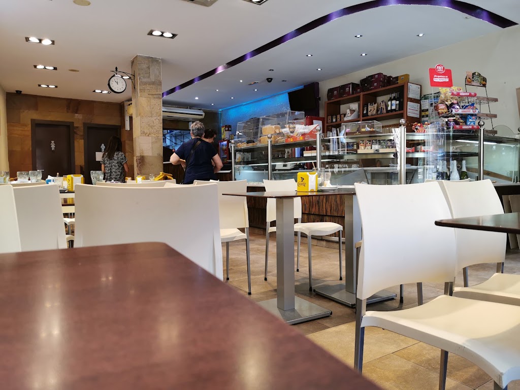 Pa i Cafe de l'Avia — Ambiente