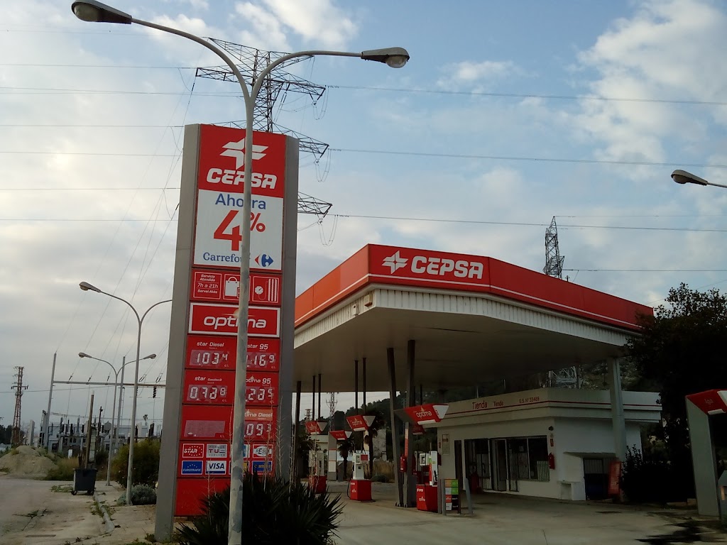 Estacion de servicio Cepsa — Surtidor de combustible