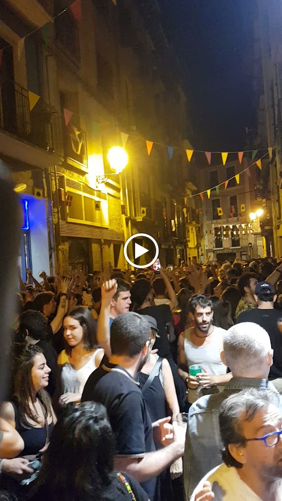 Bar -GIROA- Taberna — Videos