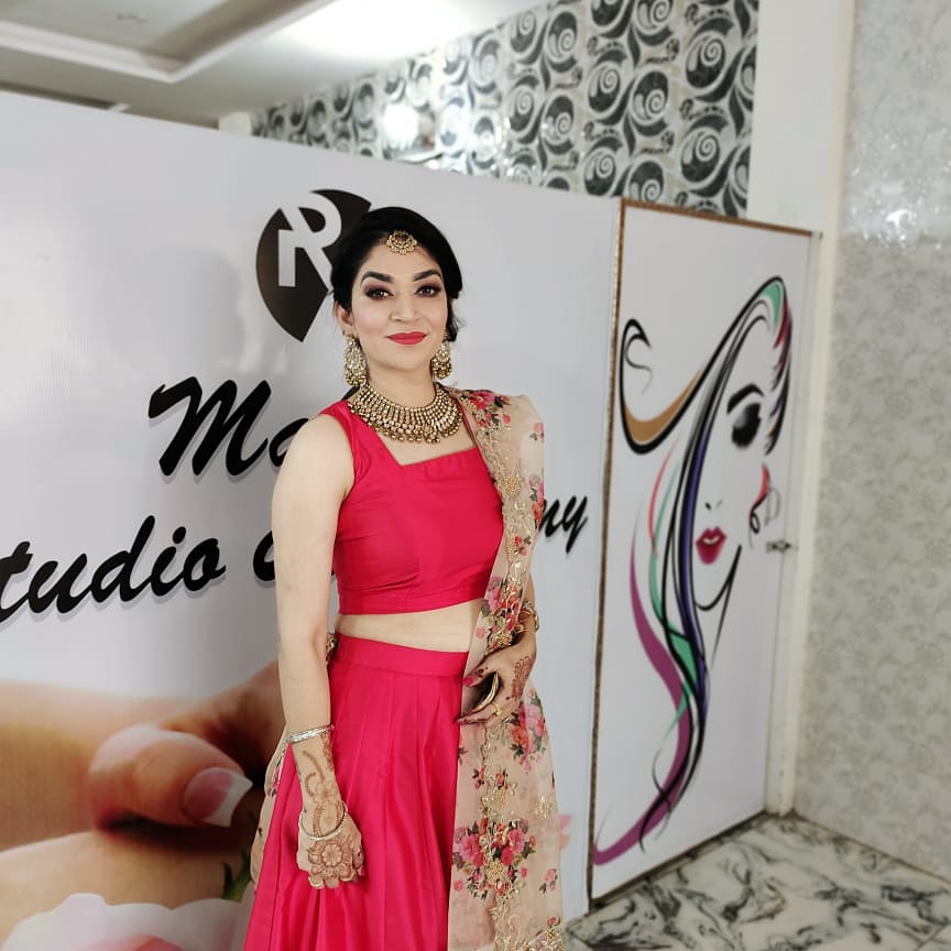 Women S Care Makeup N Hair Studio By Ritu Sharma