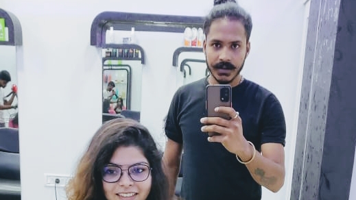 T Square Unisex Salon