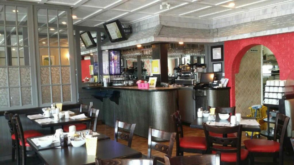 Restaurant Le Friand'oeuf Inc in Sainte-Therese
