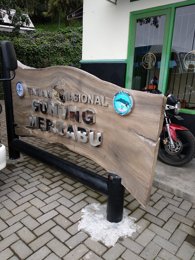 Pos 3 Batu Tulis Pendakian Selo