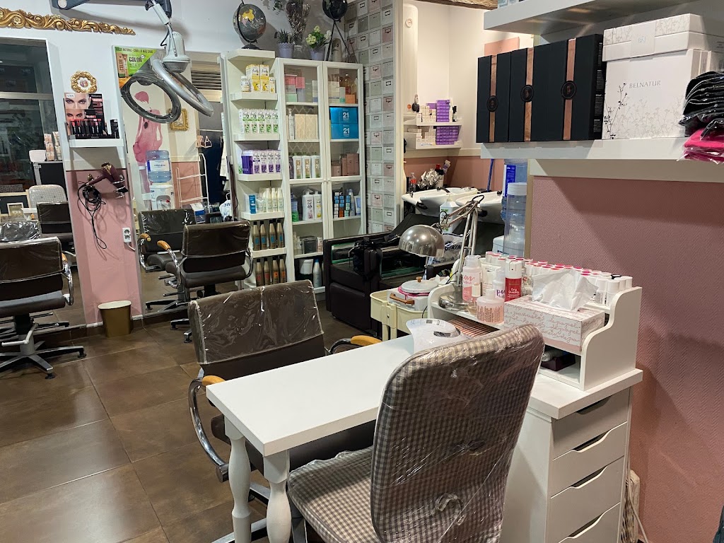 Peluqueria & Estetica Vintage — Interior