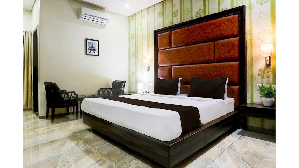Super Townhouse Durg Near Railway Station