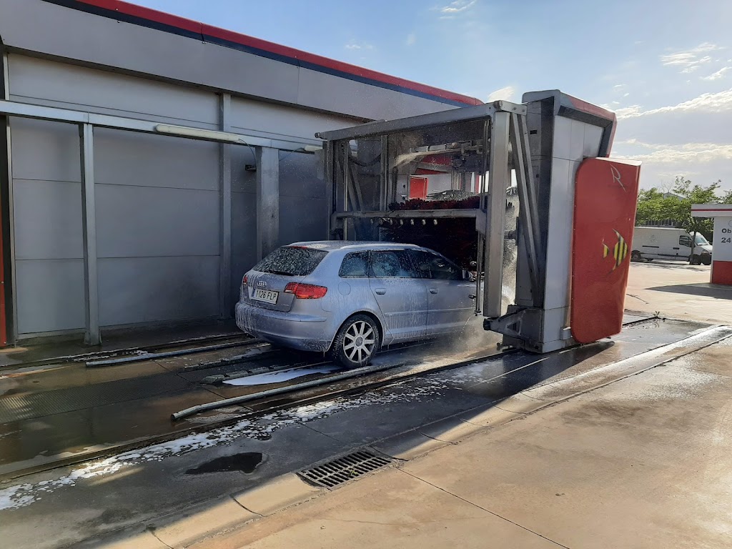 E.S. Manresa AVIA — Servicio de lavado de coches