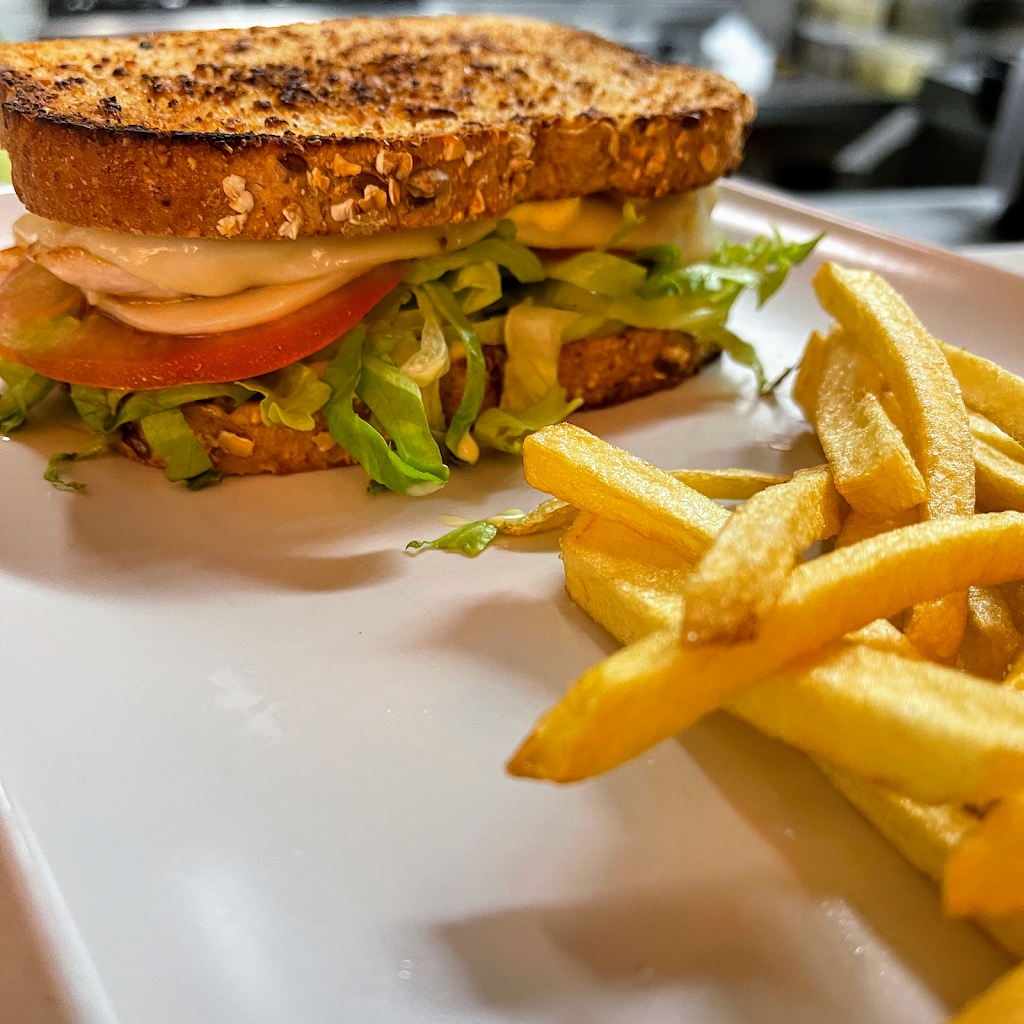 El Atelier — Comida y bebida