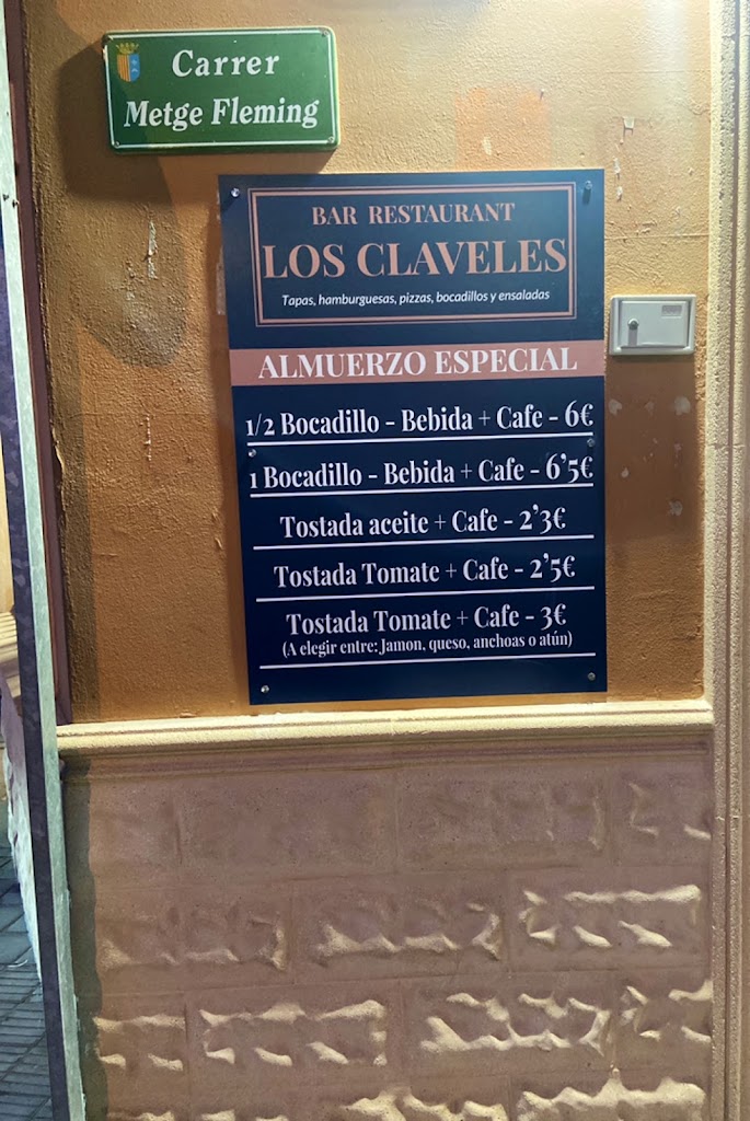 Bar Restaurante Los Claveles — Del propietario