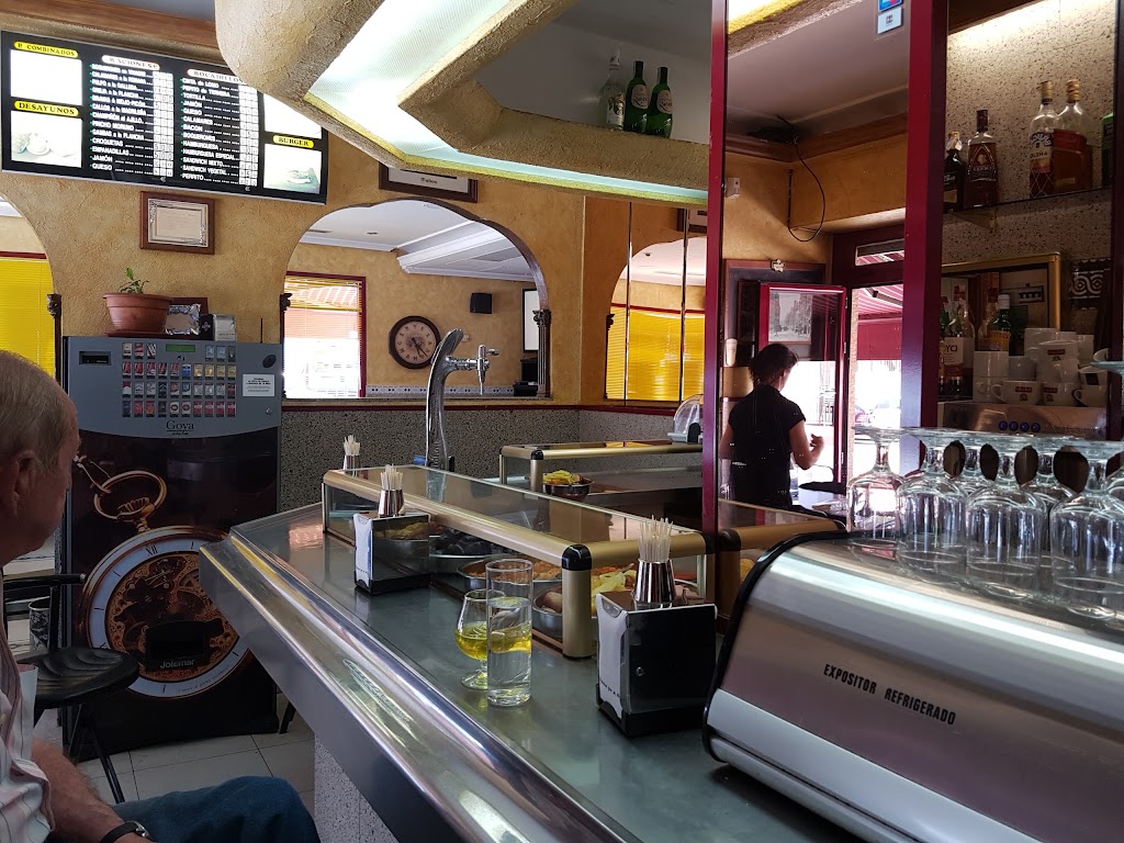 Restaurante LEGAN'S en Mostoles — Ambiente