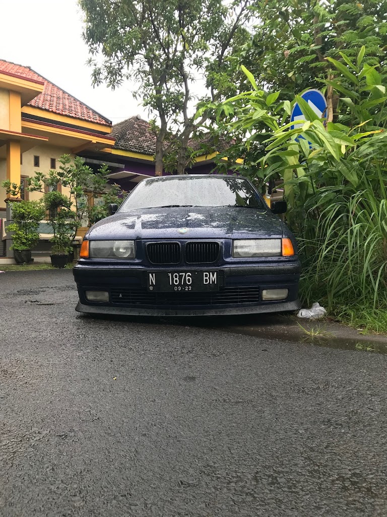 Maan's Garage