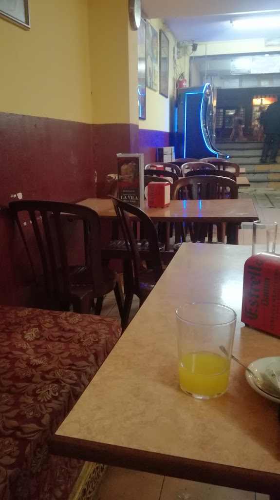 Pizzeria la Vila — Ambiente