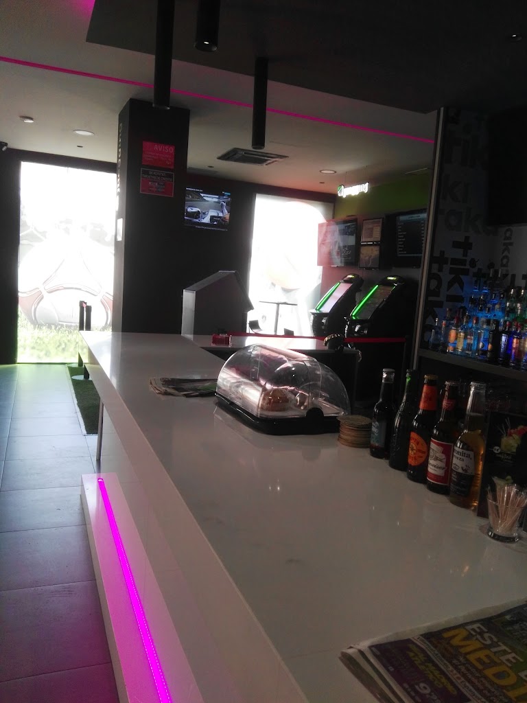 Tiki Taka Pilar de la Horadada — Pub