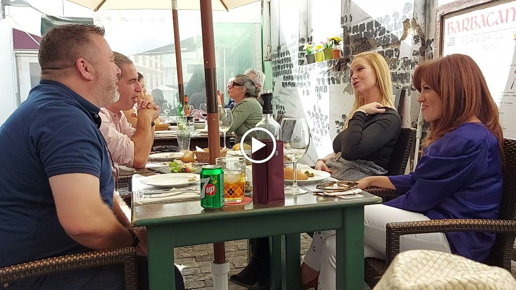 Barbacana Bar & Grill — Ambiente