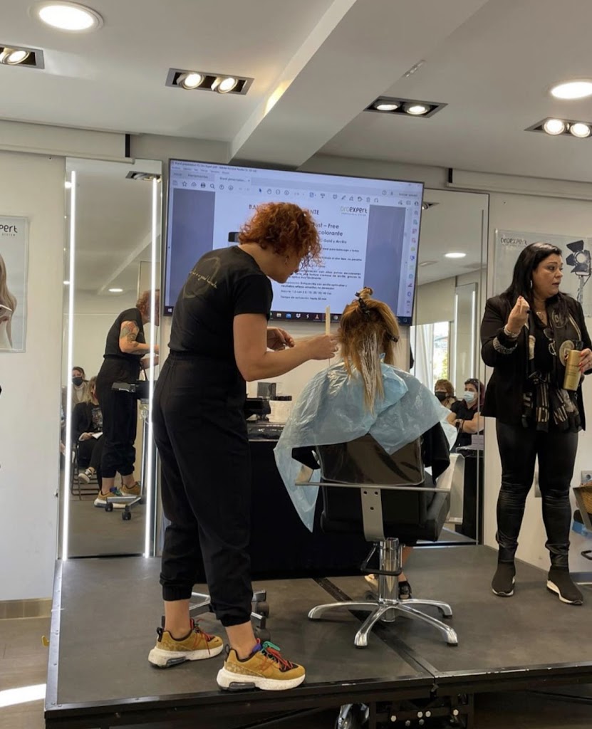 Peluqueria & Estetica Zen — Peinado