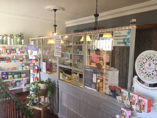 Farmacia Torre Val de San Pedro. Lda. Monica Carrasco Herrero — Del propietario