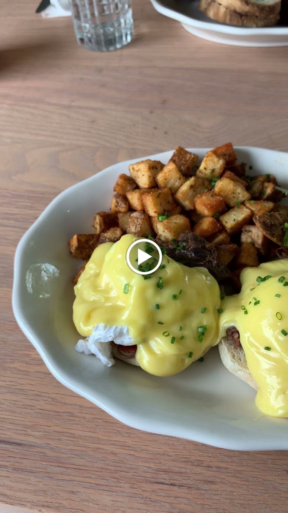 Eggs Benedict