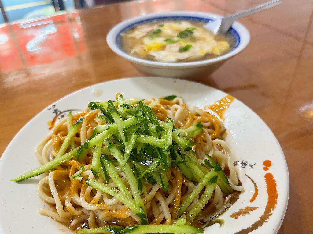 小貨車 草地涼麵（原天台對面） 的照片