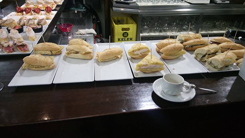 Bar GURE ETXEA — Comida y bebida