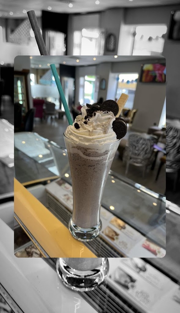 EPOCA CAFE Y COPAS — Del propietario