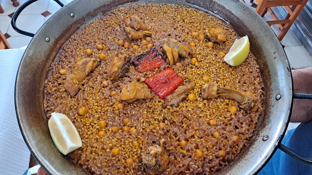 Bar La Minerva — Paella