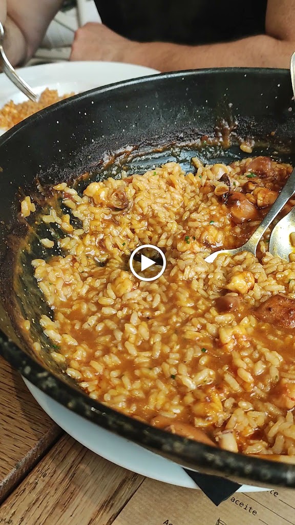 Restaurant Museu del Vermut — Videos