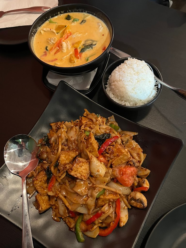 Krungthep Thai and Pho