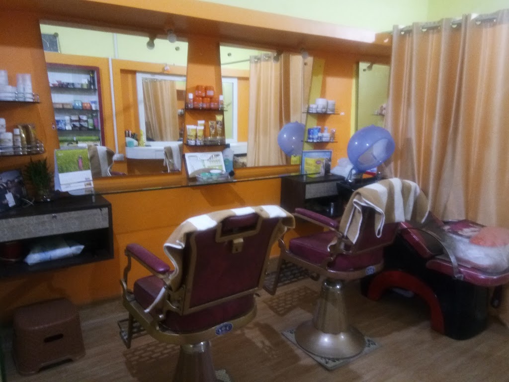 Srishti Beauty Salon