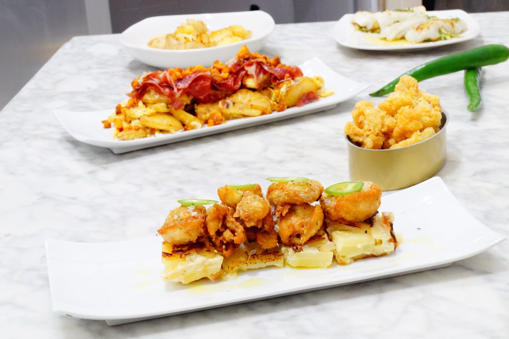 Blanc i Negre Bar Restaurant — Comida y bebida