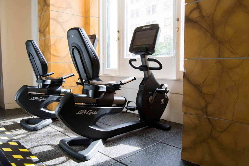  Live Fit Gym • Fairmont