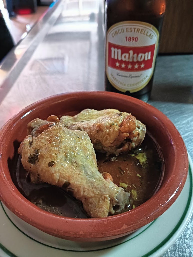 Bar Hnos. Carralero "EL RANA" — Comida y bebida