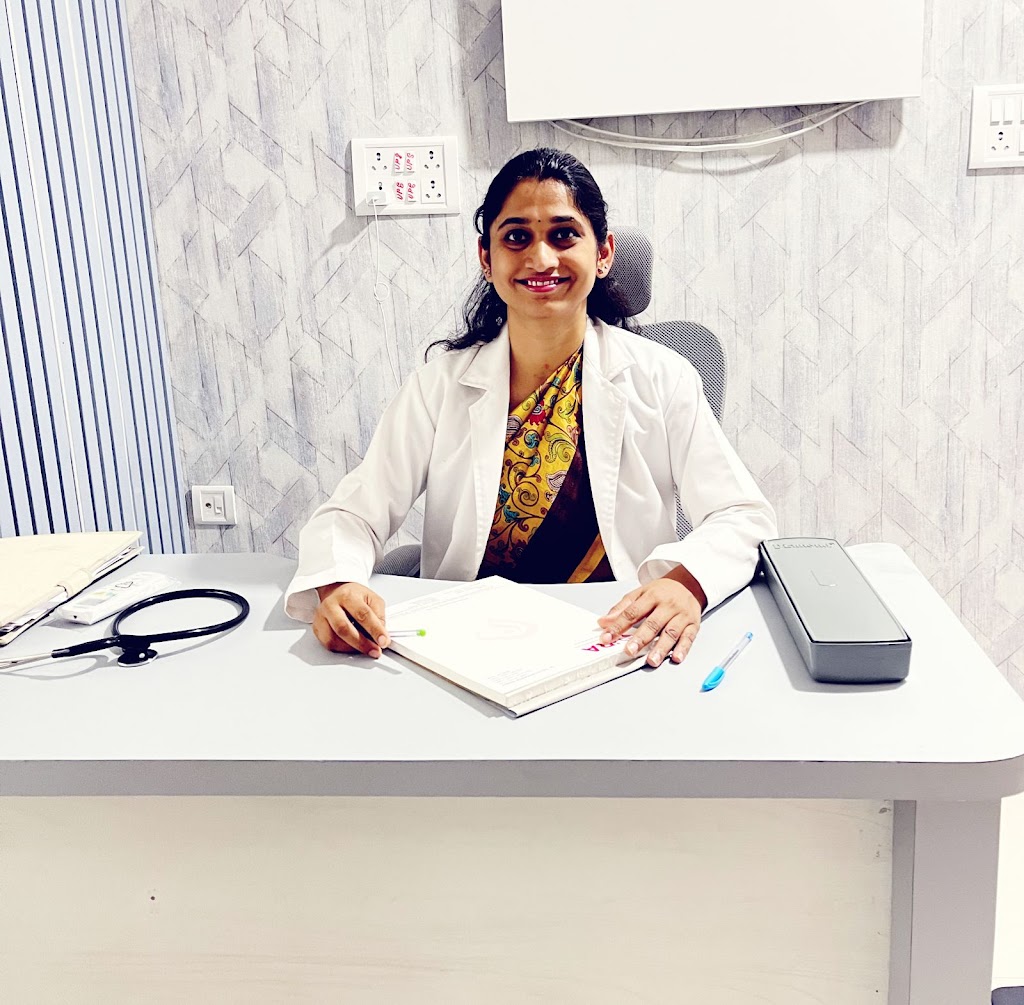 Dr. Dr Mounika Reddy Best Gynecologist In Hyderabad Kompally Pregnancy Doctor Pcos Fibroids Ovarian Cysts Treatment