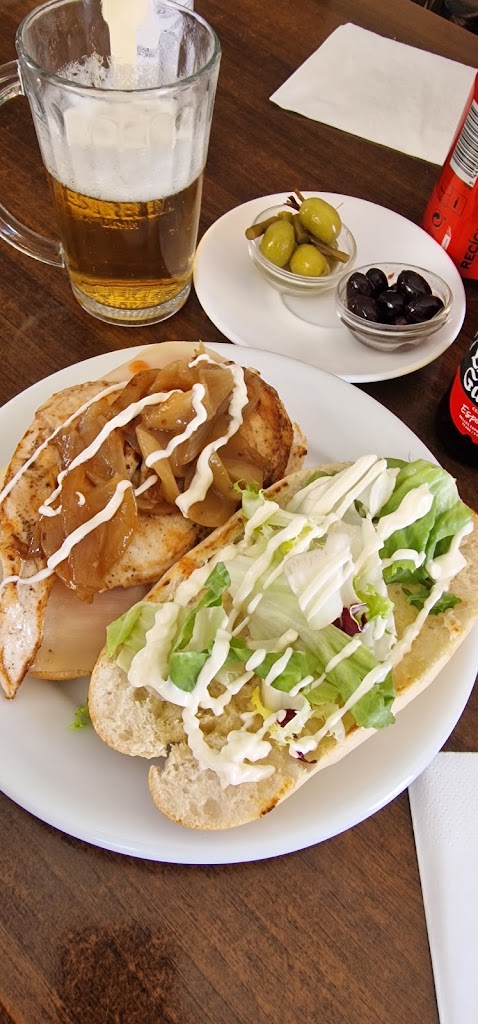 Cafe Paradis — Comida y bebida