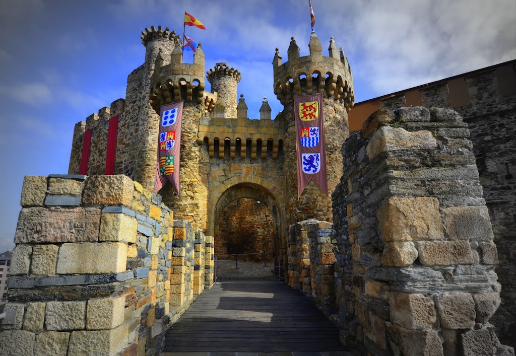 Castillo de los Templarios / Castillo de Ponferrada