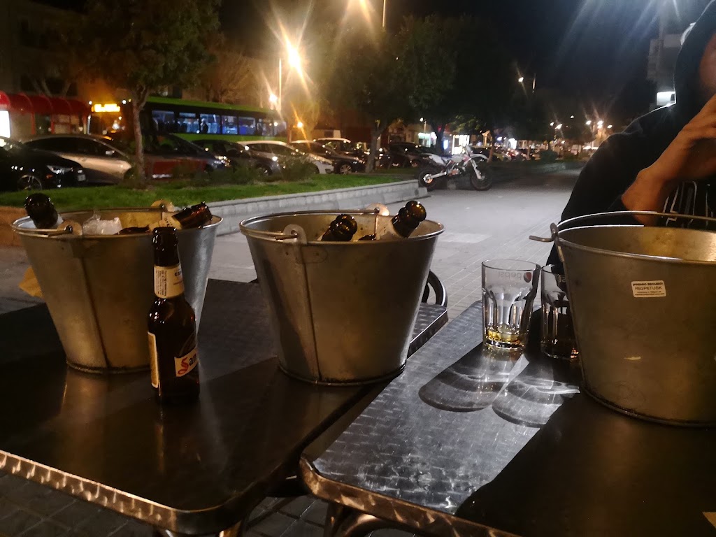 El Colmadito — Comida y bebida