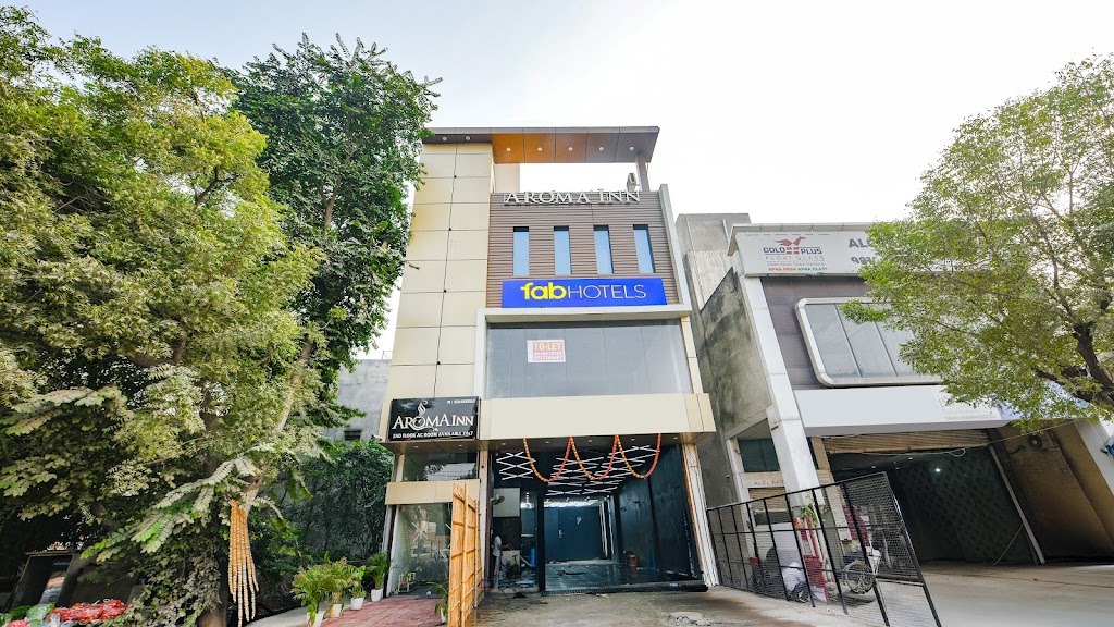 Fabhotel Kavya Inn