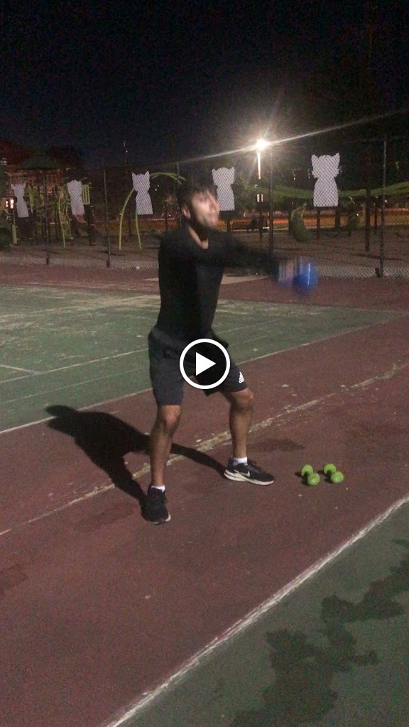  Chicago Fight House / Independence Park