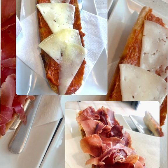 Cafeteria-Heladeria, EL Bon Gust — Comida y bebida