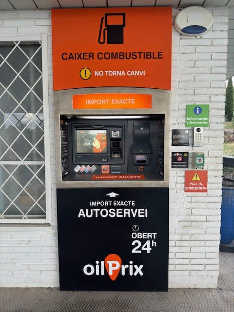 OILPRIX Alcover — Exterior