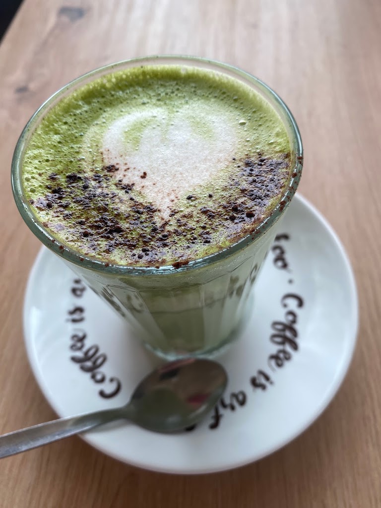 New Yechis Cafe — Cafe