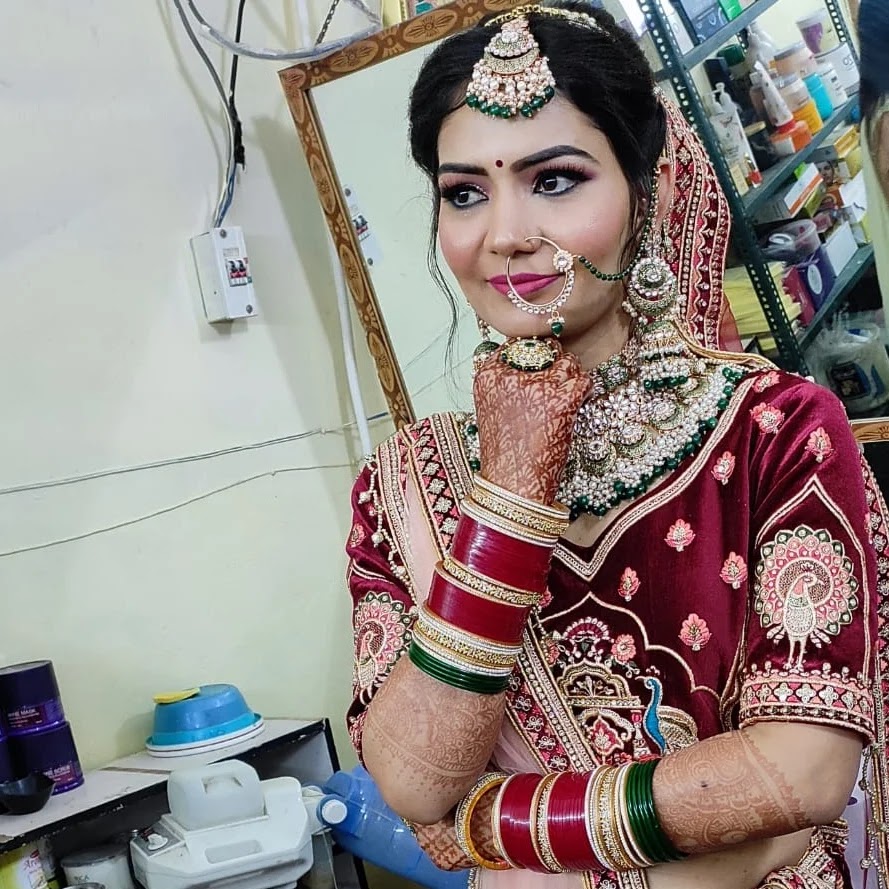 Naina Beauty Parlour And Cosmetics