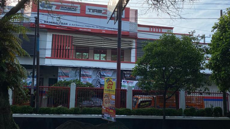 Toko Rajawali Ban ( Tirezone )