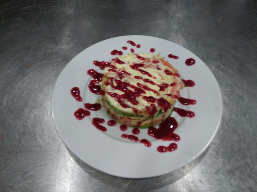 El Embrujo — Comida y bebida
