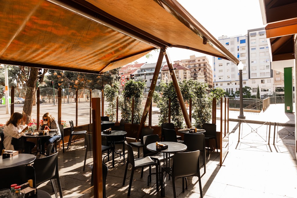Macadamia Cafe Elche | Cafeteria Elche | Pasteleria | Bolleria — Ambiente